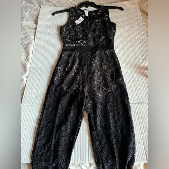 Sleeveless lace jumper size medium - Picture 2 of 6